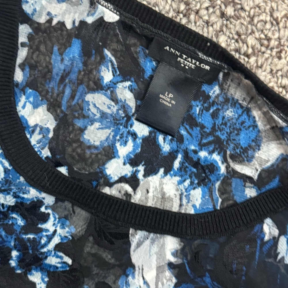 Ann Taylor Black and Blue Floral Sweater - Picture 6 of 8